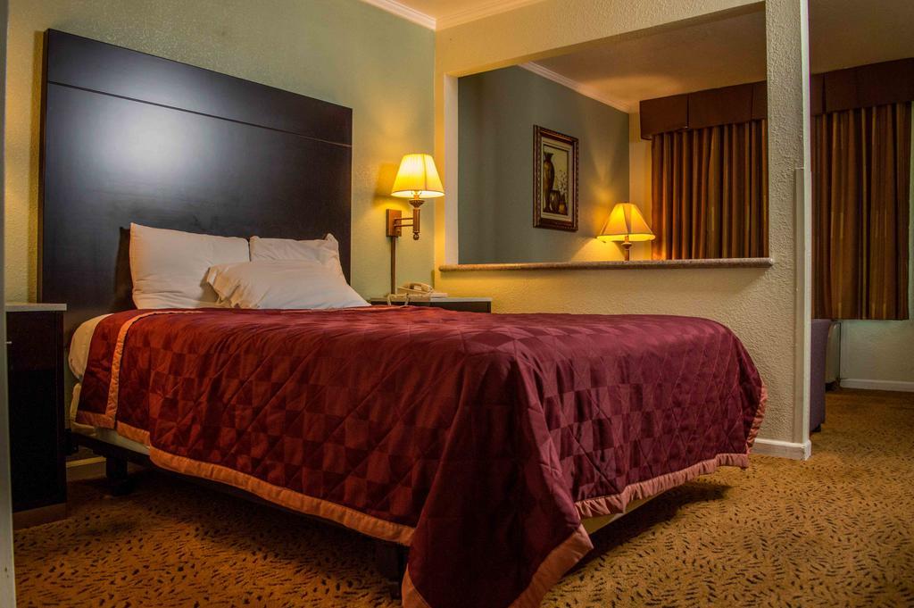 Executive Inn & Suites Сакраменто Экстерьер фото